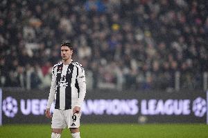 都体:弗拉霍维奇未来只有两条路,米兰低价带走&再留尤文半赛季